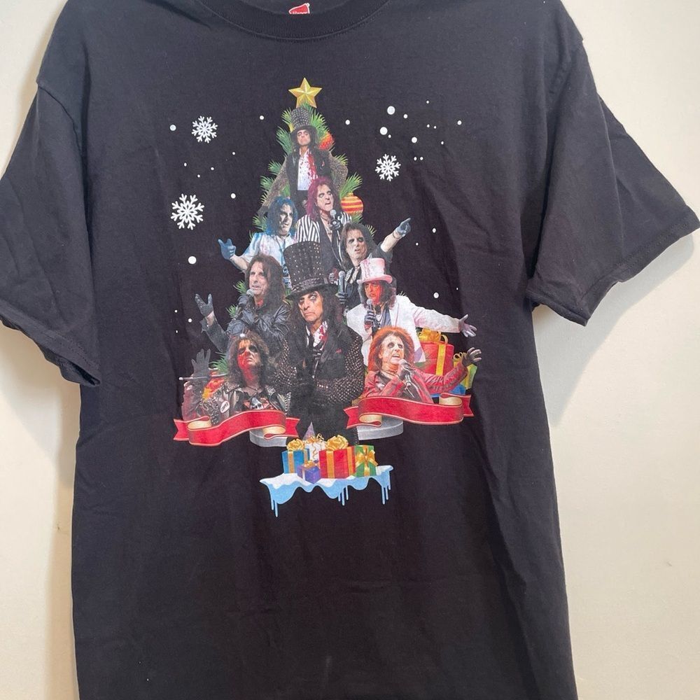 Alice Cooper Christmas Tree Hanes Black Festive Graphic Tee, Large Men’s